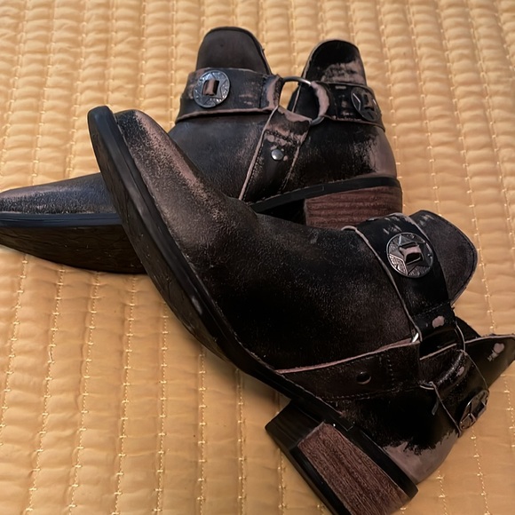 Women’s Chinese Laundry - Austin western bootie sz 9 - black/brown (distressed) - Picture 4 of 5